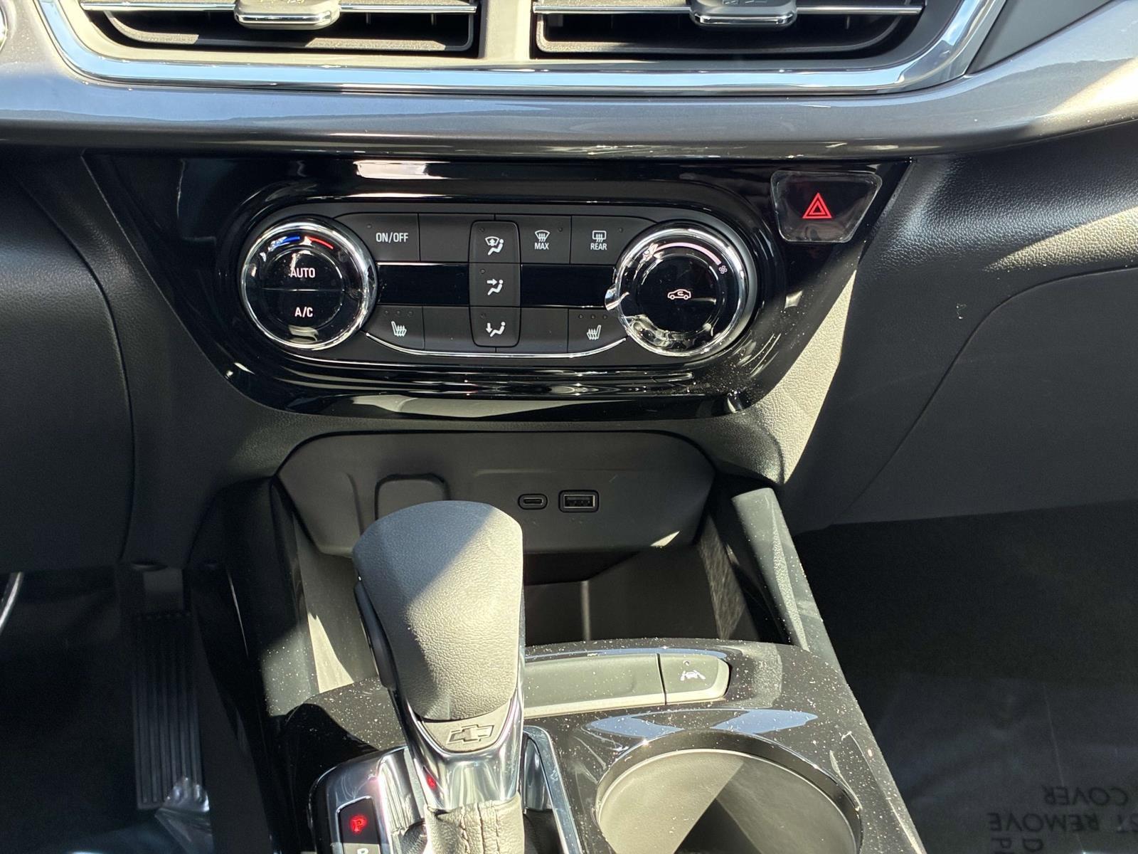 2025 Chevrolet Trax Vehicle Photo in LOS ANGELES, CA 90007-3794