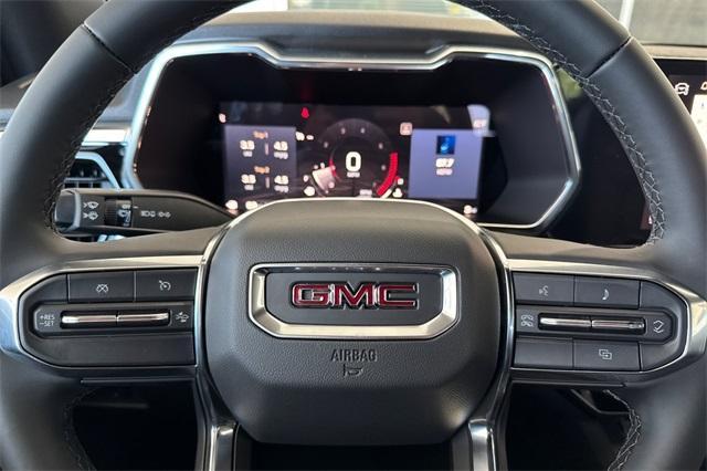 2025 GMC Canyon Vehicle Photo in ELK GROVE, CA 95757-8703