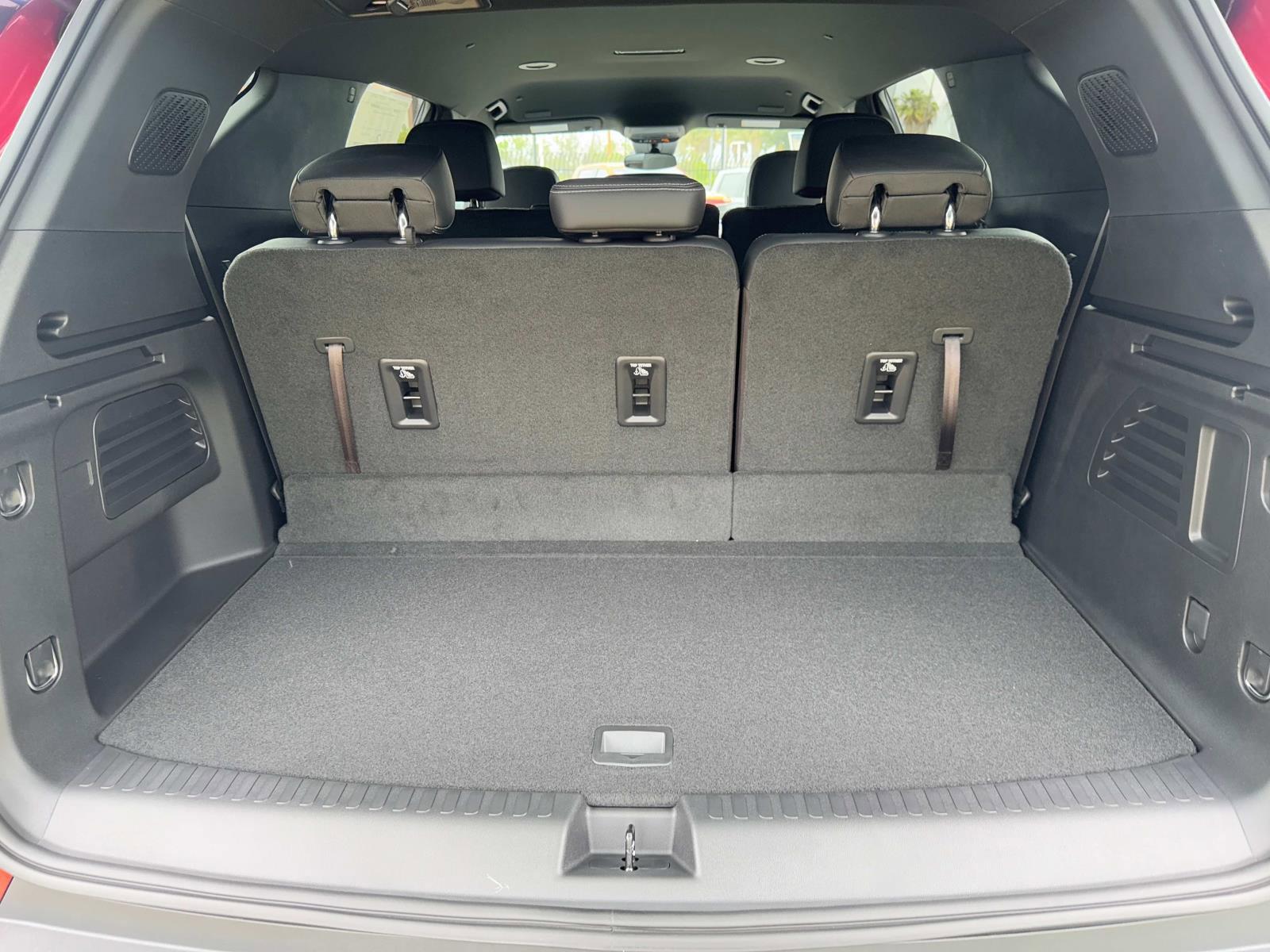 2025 Chevrolet Traverse Vehicle Photo in LOS ANGELES, CA 90007-3794