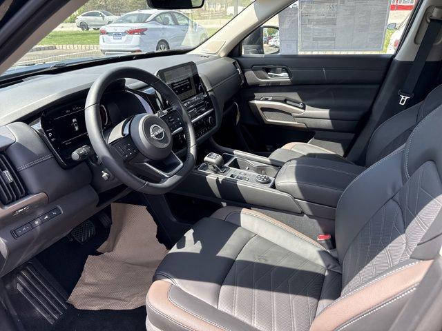 2025 Nissan Pathfinder Vehicle Photo in Flemington, NJ 08822