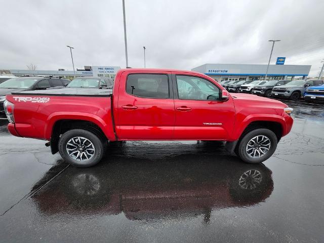 2022 Toyota Tacoma 4WD Vehicle Photo in GREEN BAY, WI 54304-5303