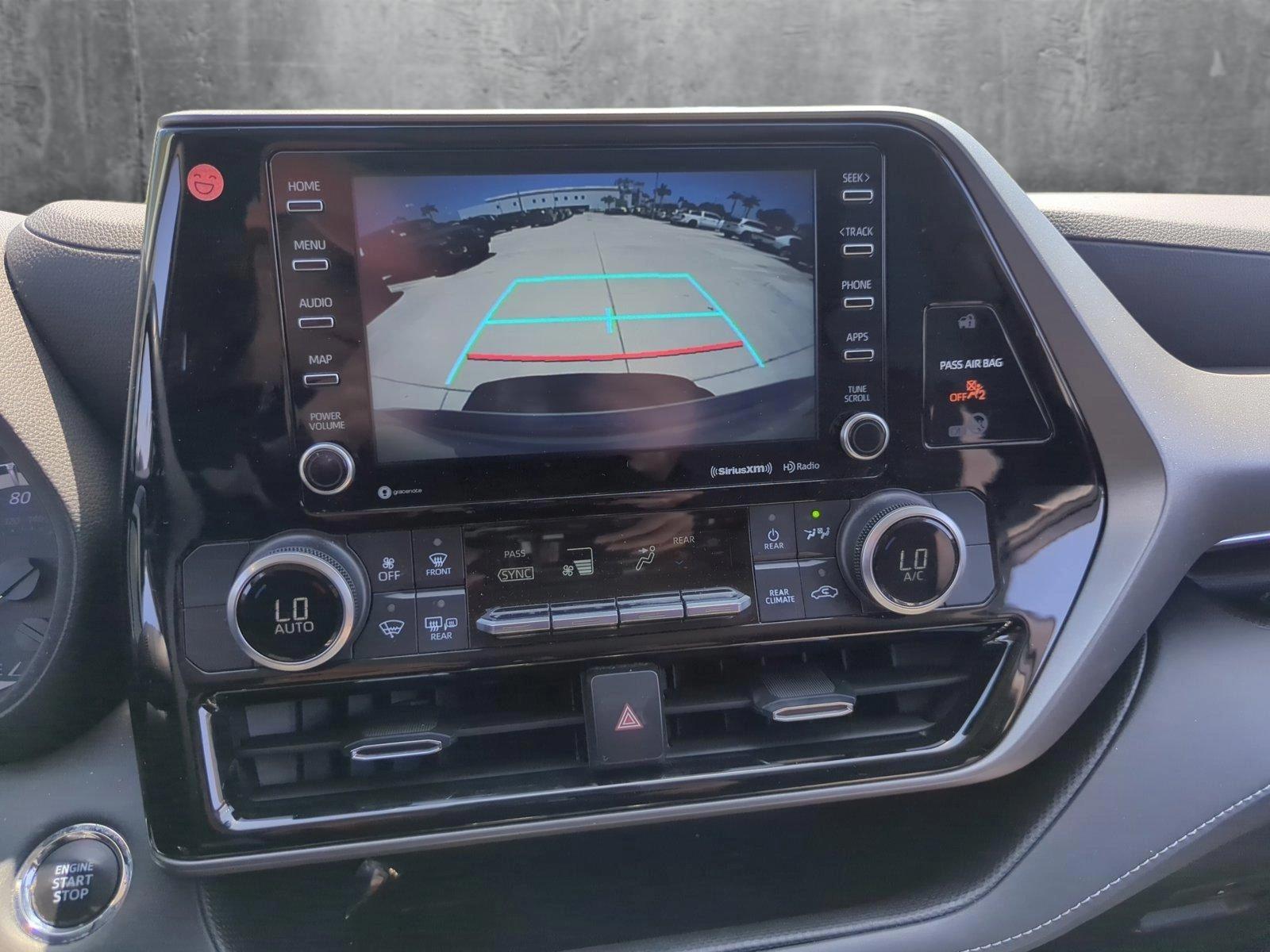 2022 Toyota Highlander Vehicle Photo in Pembroke Pines, FL 33027