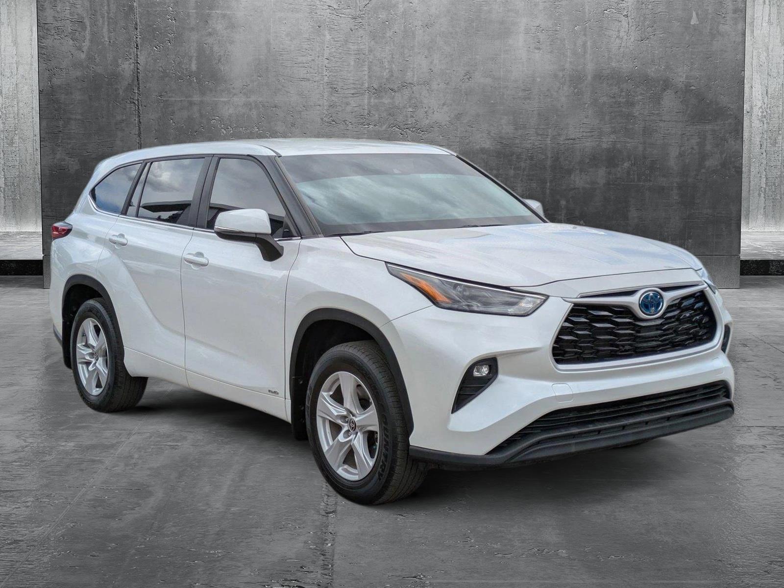 2023 Toyota Highlander Vehicle Photo in GOLDEN, CO 80401-3850