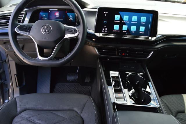 2024 Volkswagen Atlas Cross Sport Vehicle Photo in Houston, TX 77090