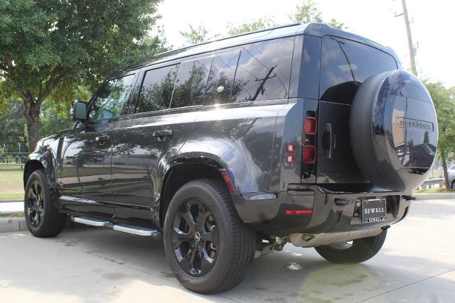 2024 Defender Vehicle Photo in HOUSTON, TX 77090