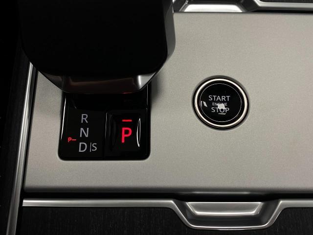2025 Range Rover Vehicle Photo in Appleton, WI 54913