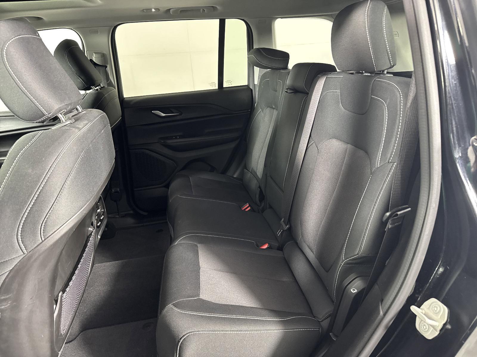 2024 Jeep Grand Cherokee Vehicle Photo in GEORGETOWN, TX 78626-7508
