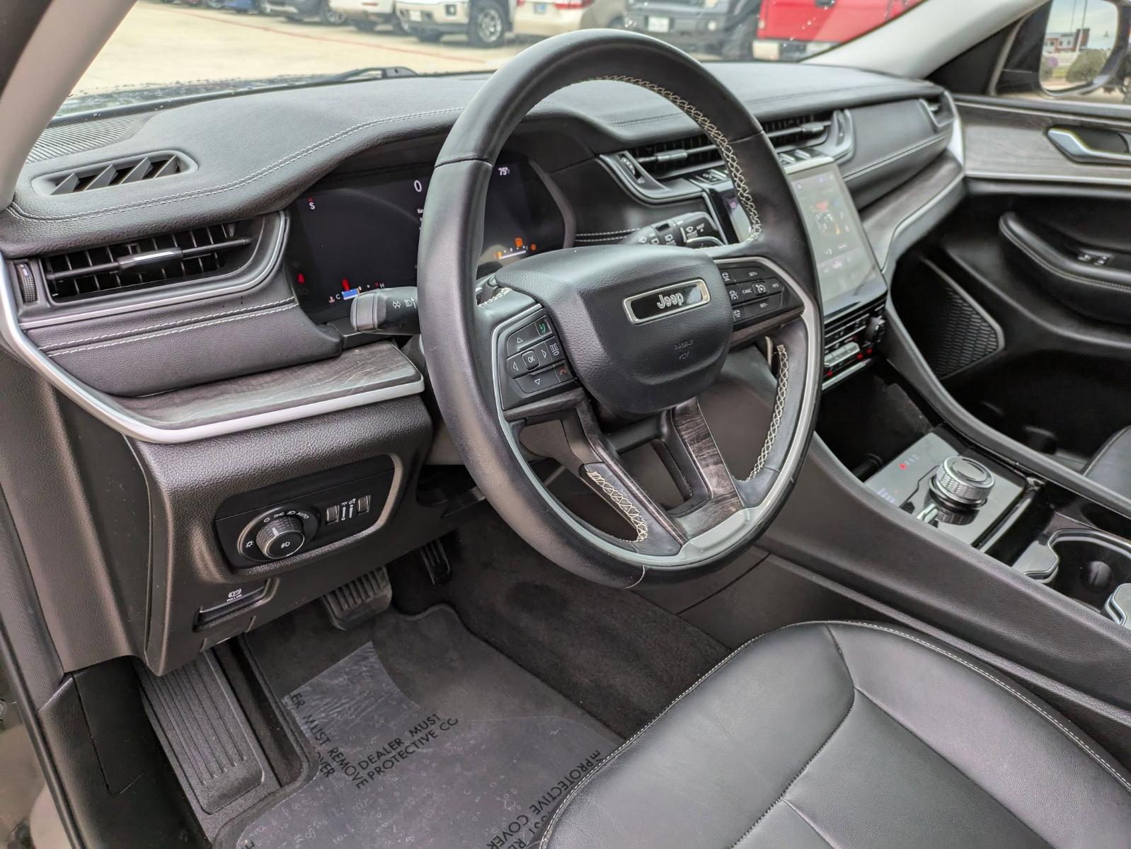 2021 Jeep Grand Cherokee L Vehicle Photo in SELMA, TX 78154-1460