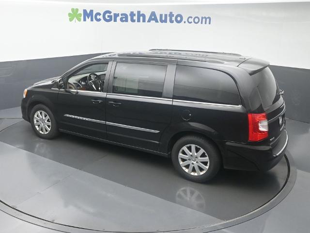 2016 Chrysler Town & Country Vehicle Photo in Cedar Rapids, IA 52402