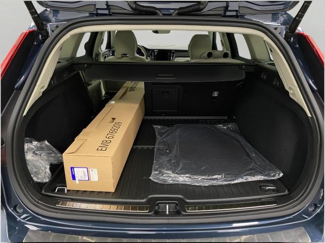 2026 Volvo V60 Cross Country Vehicle Photo in Appleton, WI 54913