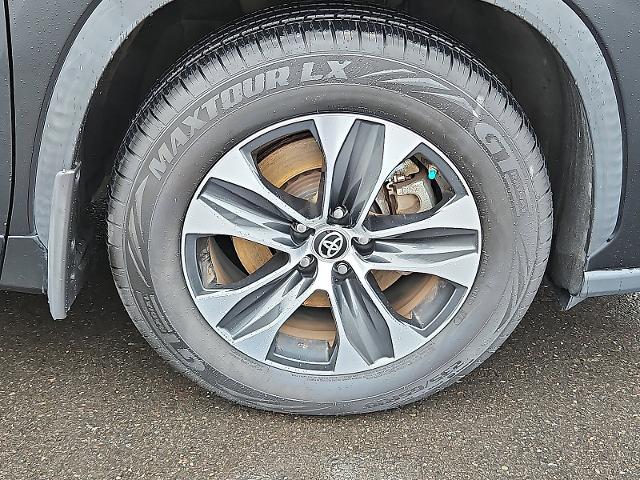 2021 Toyota Highlander Vehicle Photo in TREVOSE, PA 19053-4984