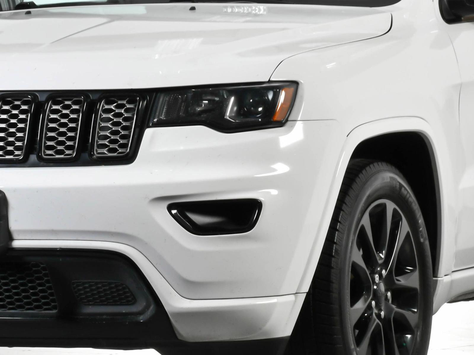 2017 Jeep Grand Cherokee Vehicle Photo in DALLAS, TX 75235