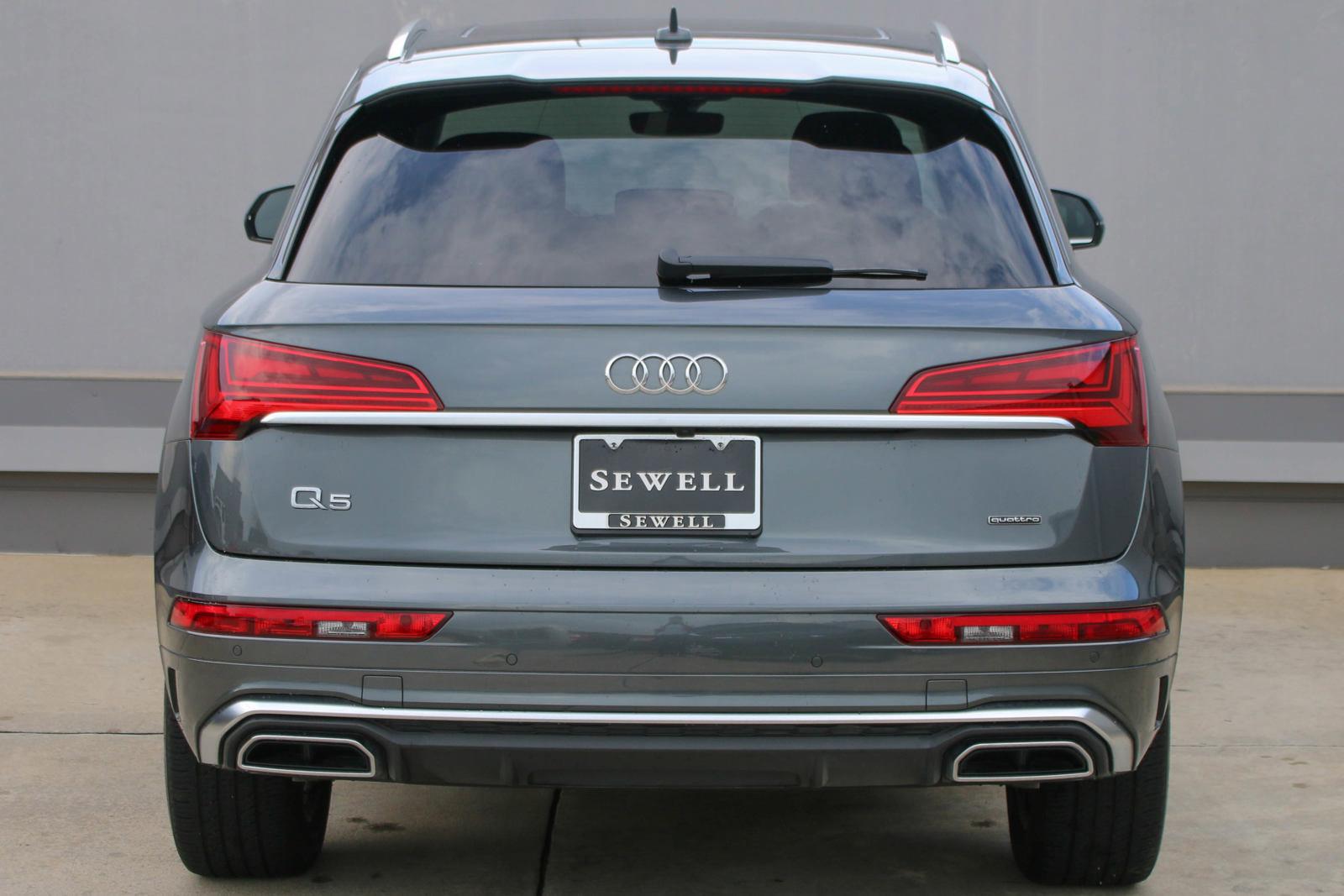 2024 Audi Q5 Vehicle Photo in SUGAR LAND, TX 77478