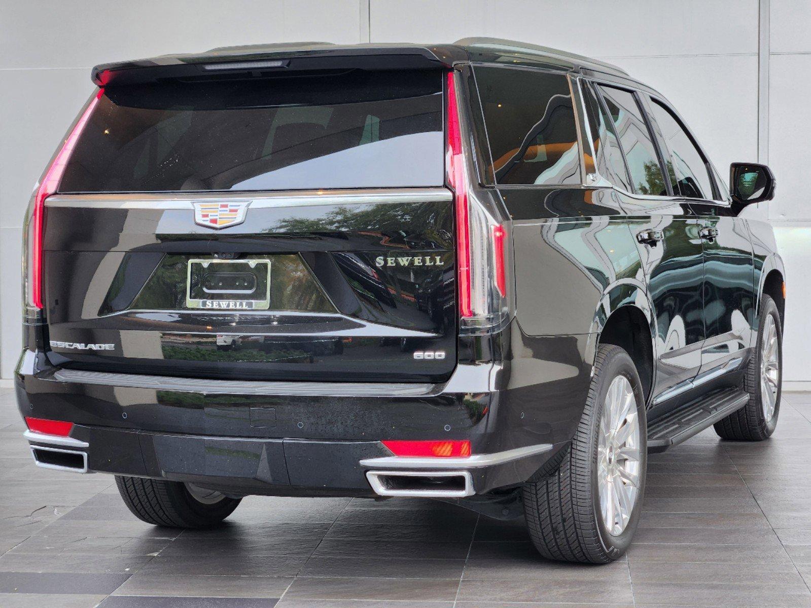 2024 Cadillac Escalade Vehicle Photo in HOUSTON, TX 77079-1502