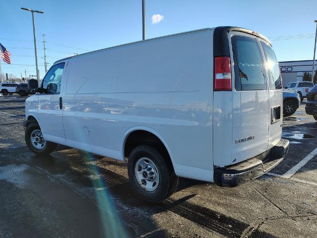 2017 GMC Savana Cargo Van Vehicle Photo in GREEN BAY, WI 54304-5303