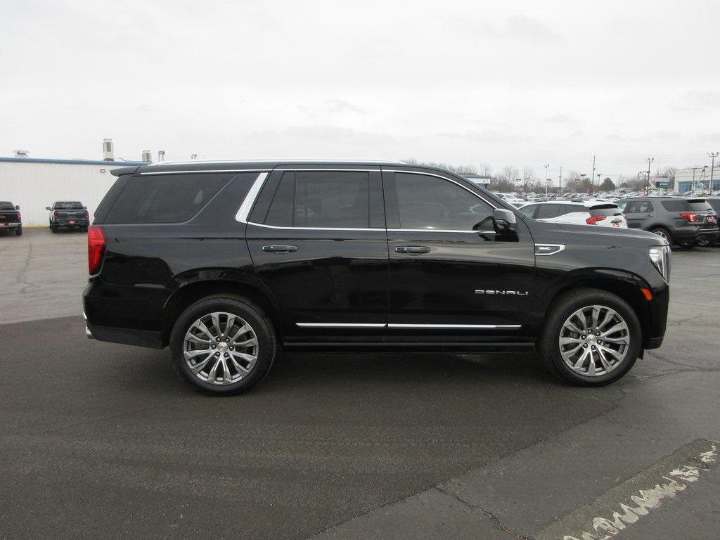 Used 2021 GMC Yukon Denali with VIN 1GKS2DKL8MR111404 for sale in Collinsville, IL