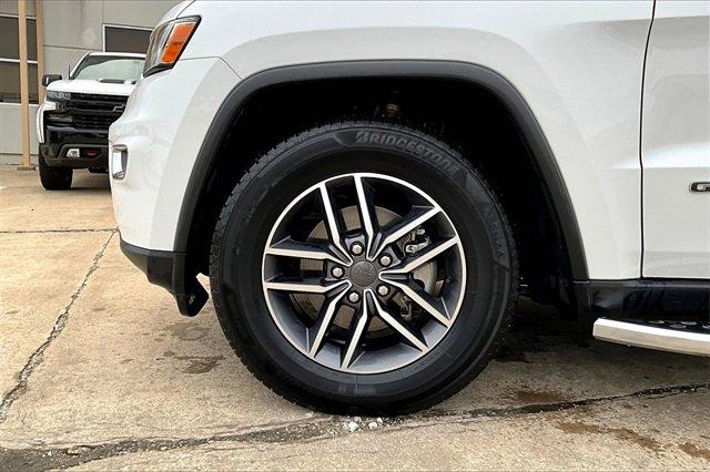 2020 Jeep Grand Cherokee Vehicle Photo in TOPEKA, KS 66609-0000