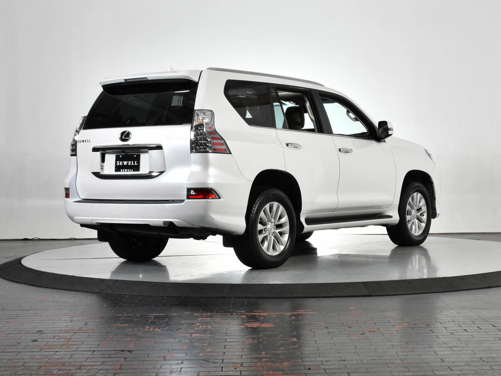 2023 Lexus GX 460 Vehicle Photo in DALLAS, TX 75235