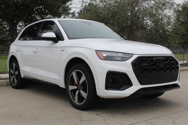 2024 Audi Q5 Vehicle Photo in HOUSTON, TX 77090