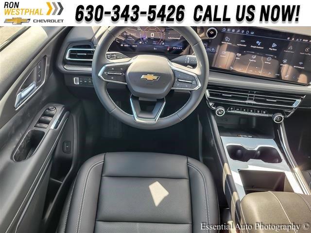 2025 Chevrolet Traverse Vehicle Photo in AURORA, IL 60503-9326