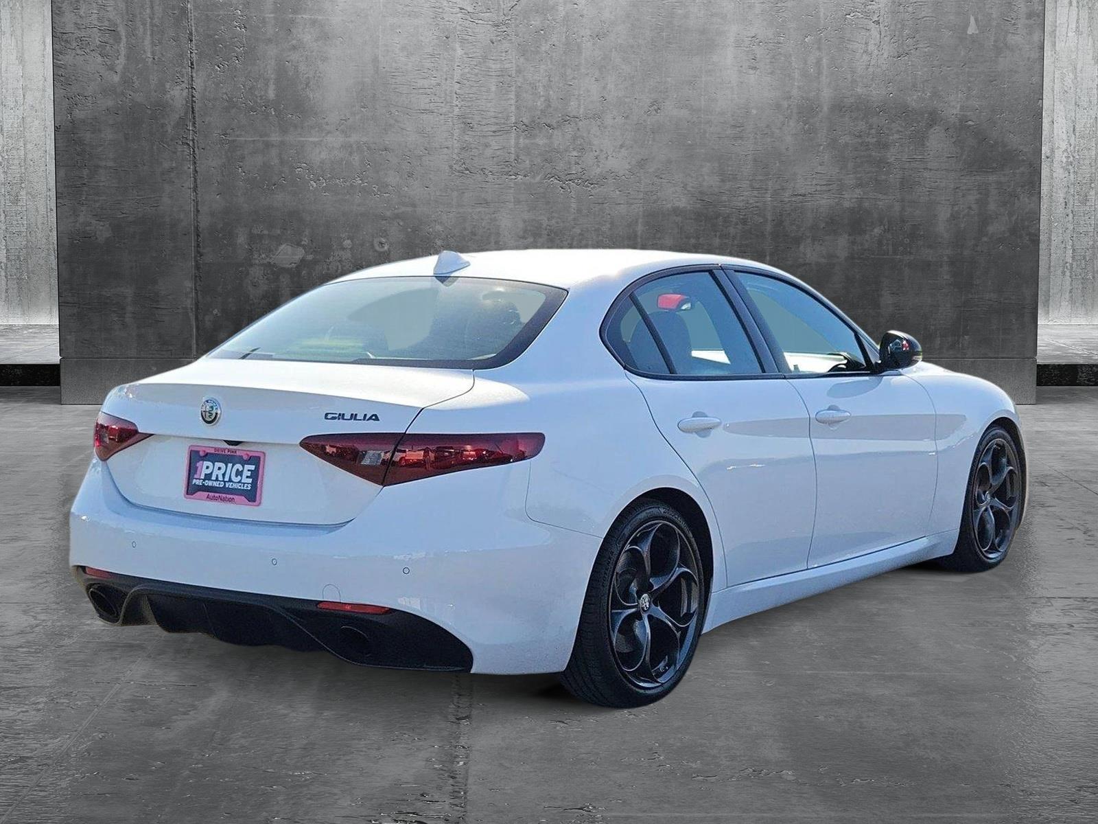 2019 Alfa Romeo Giulia Vehicle Photo in MESA, AZ 85206-4395