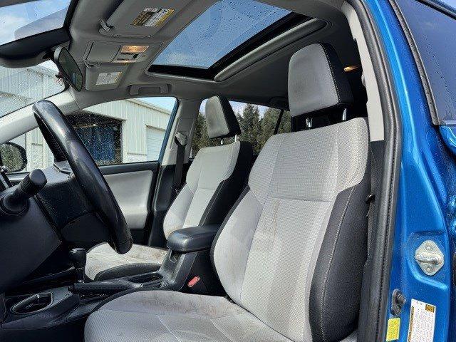 2018 Toyota RAV4 Vehicle Photo in Mechanicsburg, PA 17050-1707