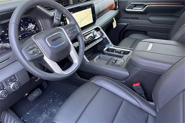 2025 GMC Sierra 2500 HD Vehicle Photo in ELK GROVE, CA 95757-8703