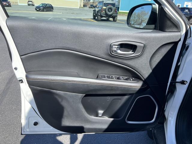 2021 Jeep Compass Vehicle Photo in MASSENA, NY 13662-2255