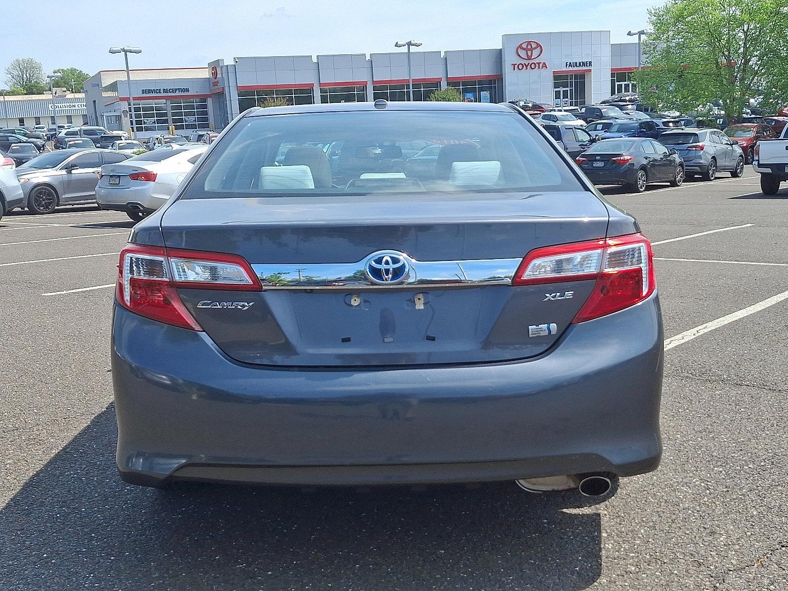 2013 Toyota Camry Hybrid Vehicle Photo in Trevose, PA 19053