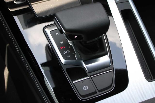 2024 Audi Q5 Vehicle Photo in SUGAR LAND, TX 77478