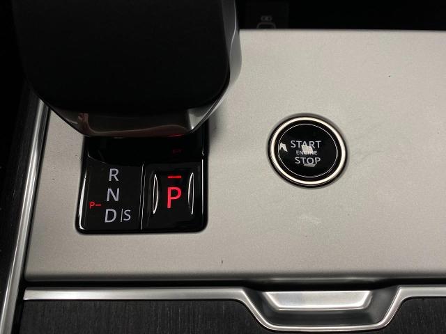 2025 Range Rover Vehicle Photo in Appleton, WI 54913