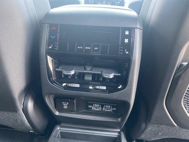 2025 Jeep Grand Cherokee L Vehicle Photo in Doylsetown, PA 18901