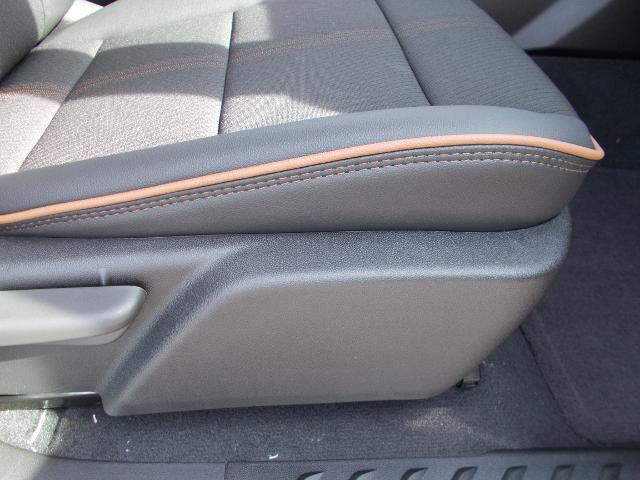 2025 GMC Canyon Vehicle Photo in LOWELL, MA 01852-4336