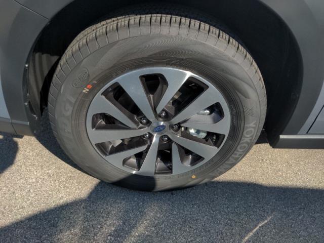 2025 Subaru Outback Vehicle Photo in Green Bay, WI 54304