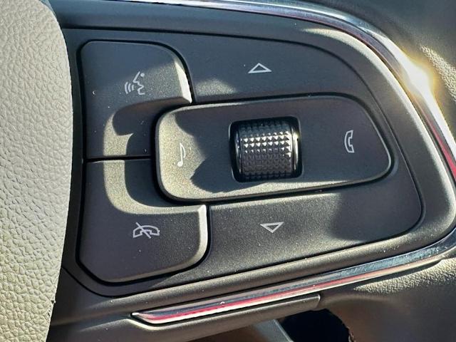 2025 Buick Envista Vehicle Photo in COLUMBIA, MO 65203-3903