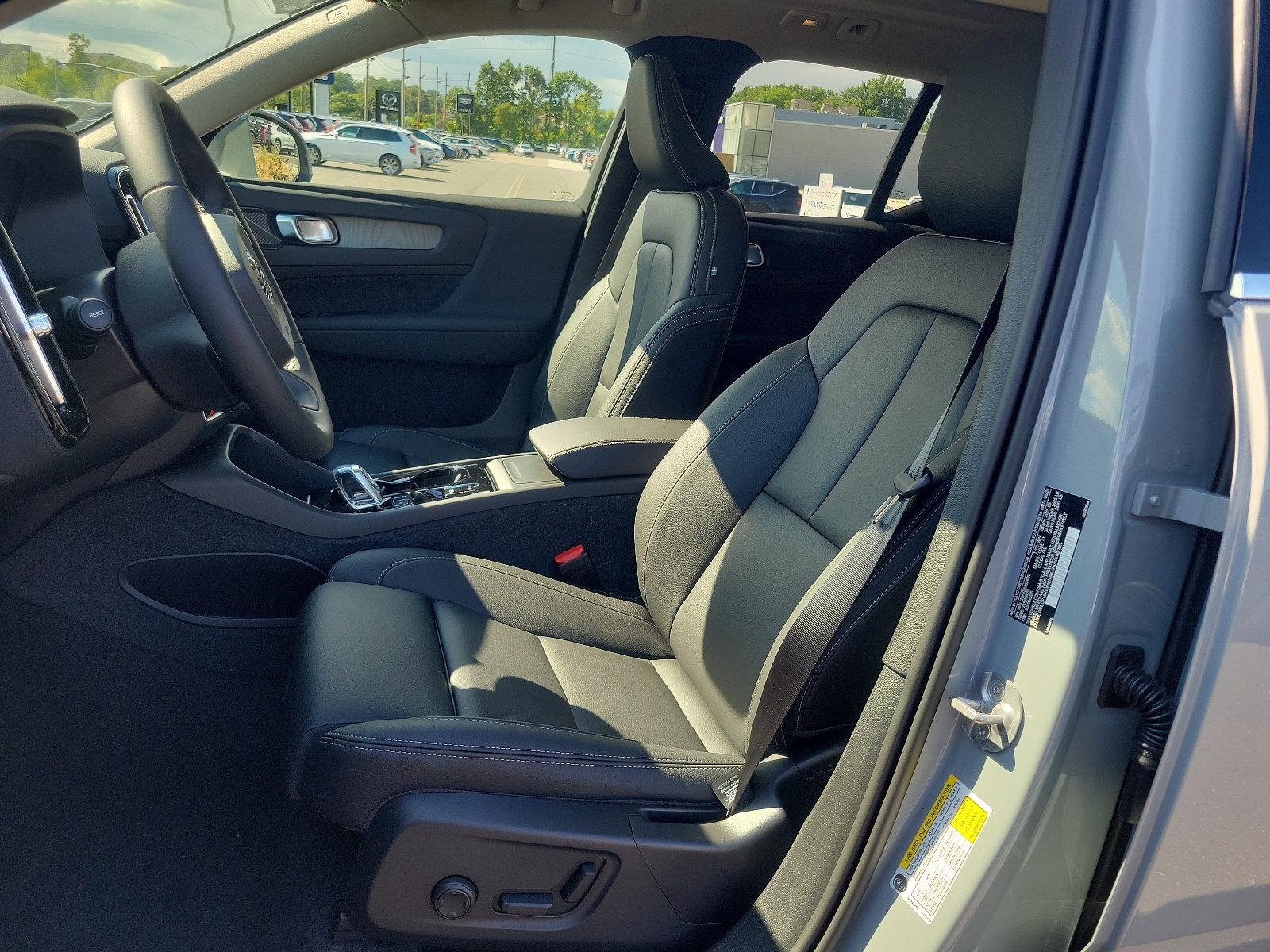 2025 Volvo XC40 Vehicle Photo in Trevose, PA 19053
