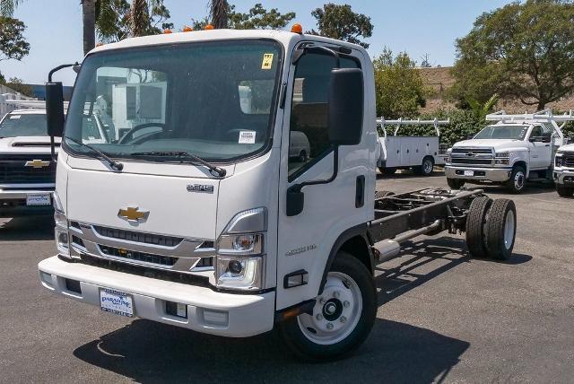 2025 Chevrolet 4500 HG LCF Gas Vehicle Photo in VENTURA, CA 93003-8585