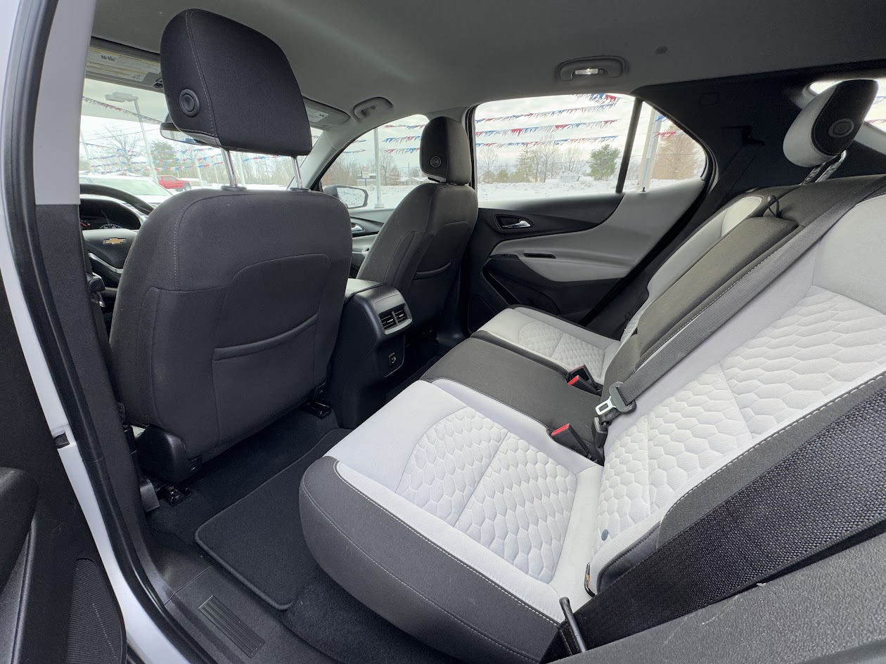 2020 Chevrolet Equinox Vehicle Photo in BOONVILLE, IN 47601-9633