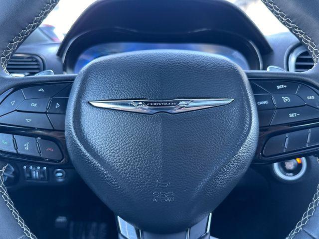 2023 Chrysler 300 Vehicle Photo in RIVERSIDE, CA 92504-4106