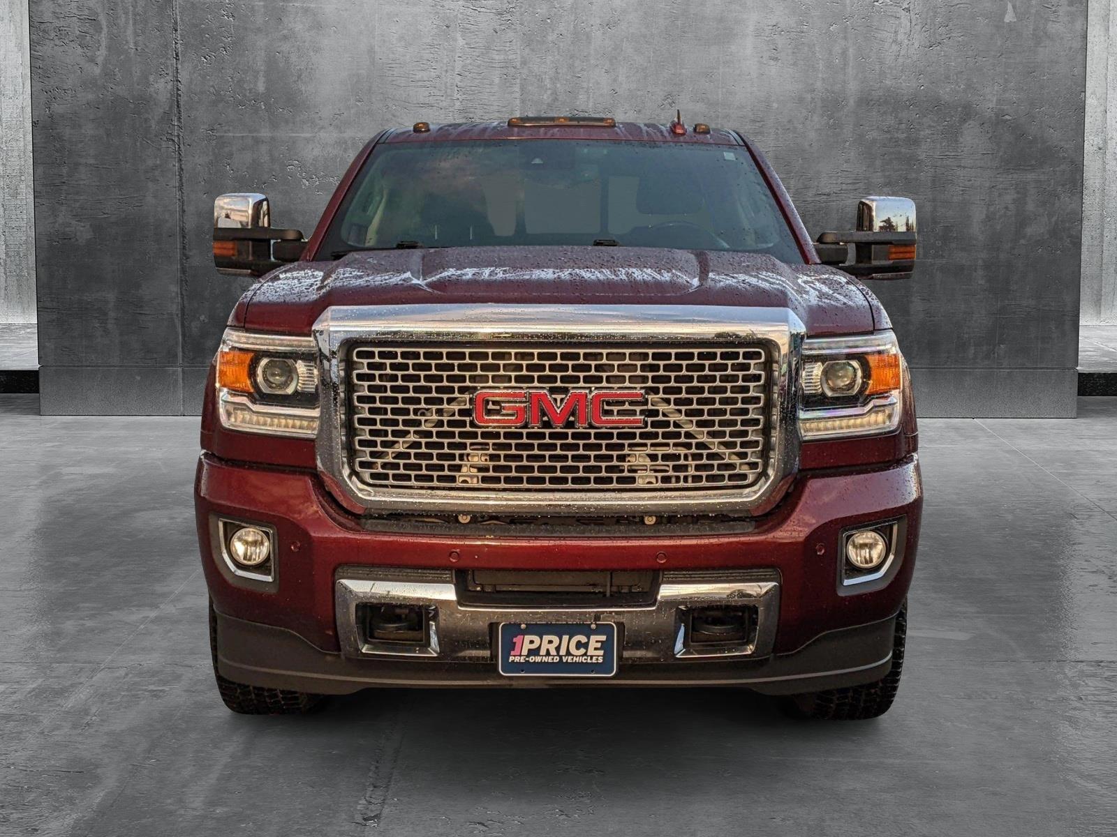 2017 GMC Sierra 2500HD Vehicle Photo in TIMONIUM, MD 21093-2300