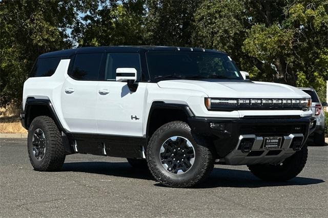 2025 GMC HUMMER EV SUV Vehicle Photo in ELK GROVE, CA 95757-8703