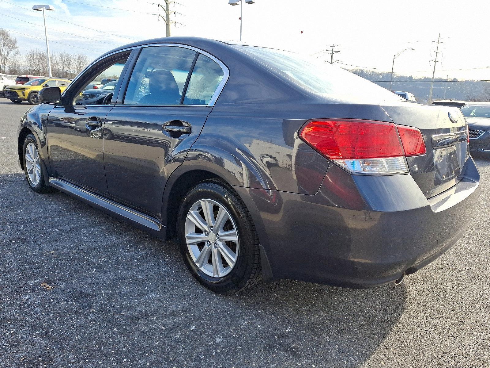 2010 Subaru Legacy Vehicle Photo in BETHLEHEM, PA 18017-9401