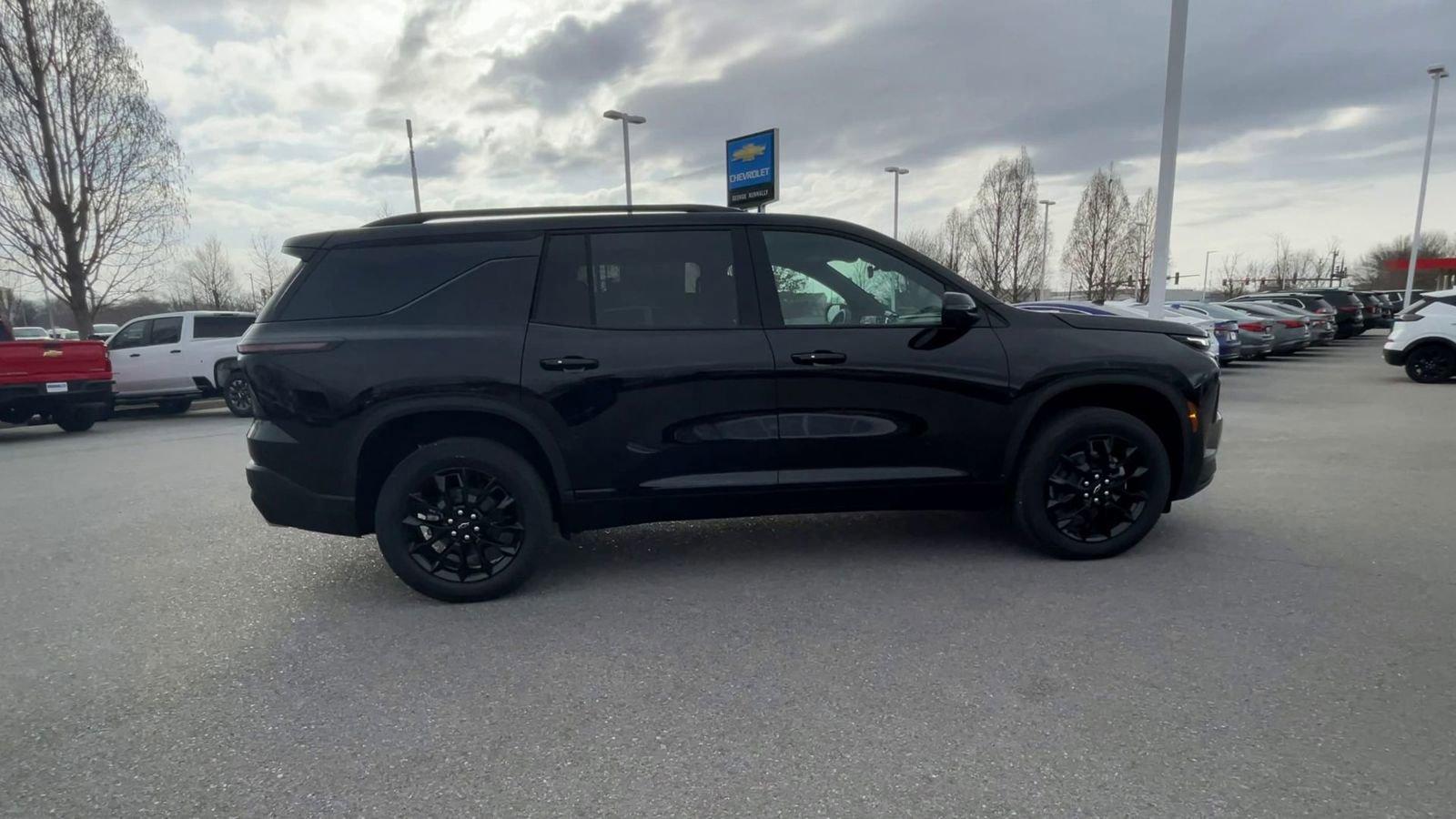 2025 Chevrolet Traverse Vehicle Photo in BENTONVILLE, AR 72712-4322