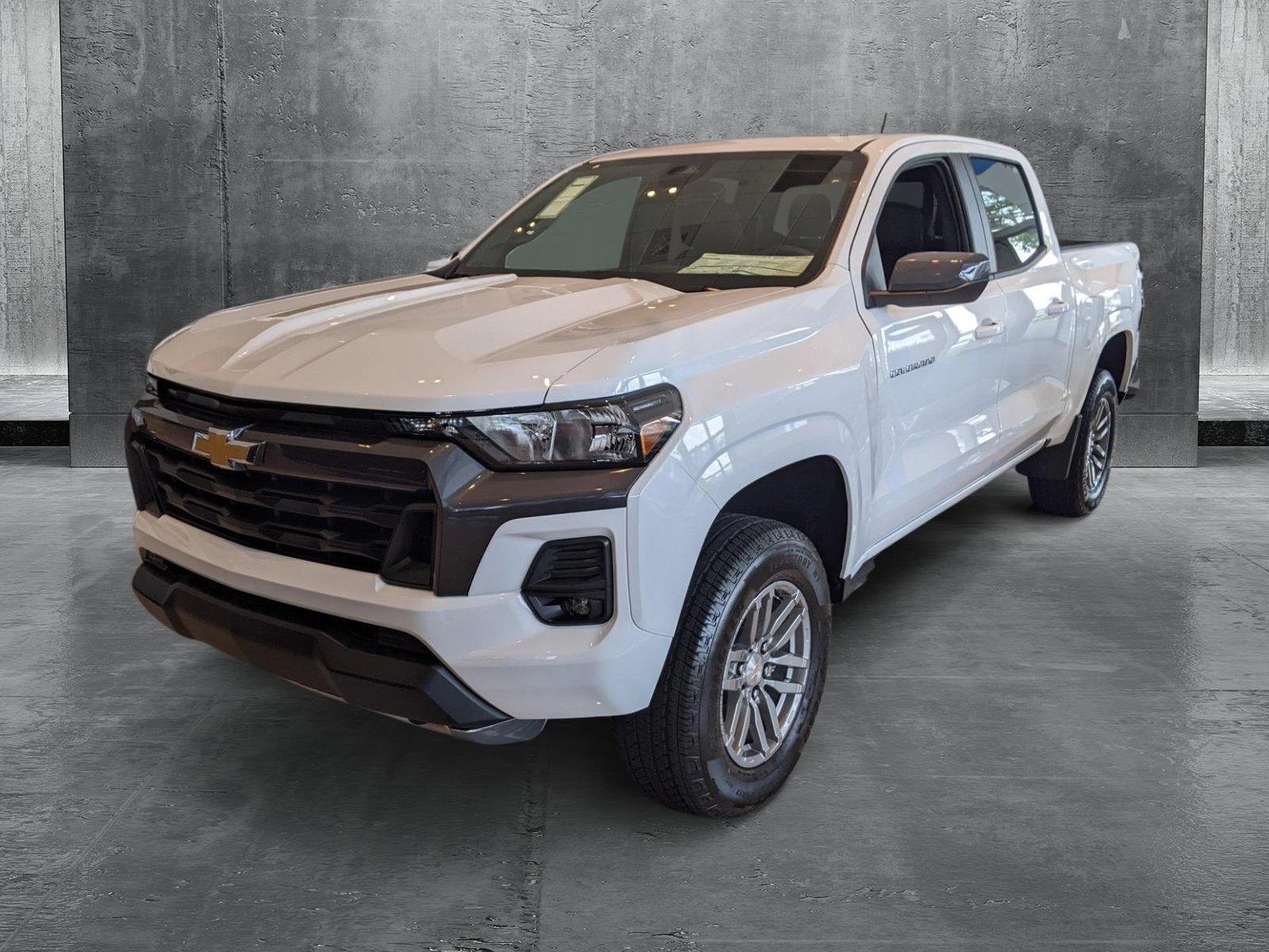 2024 Chevrolet Colorado Vehicle Photo in PEMBROKE PINES, FL 33024-6534