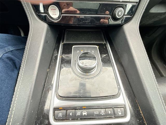 2017 Jaguar F-PACE Vehicle Photo in EVERETT, WA 98203-5662