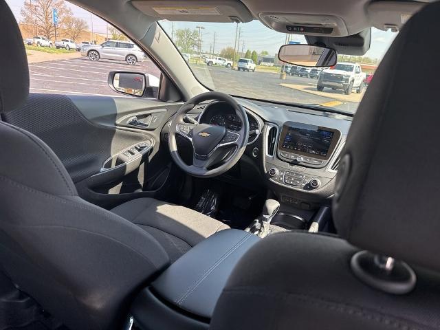 2025 Chevrolet Malibu Vehicle Photo in MANHATTAN, KS 66502-5036