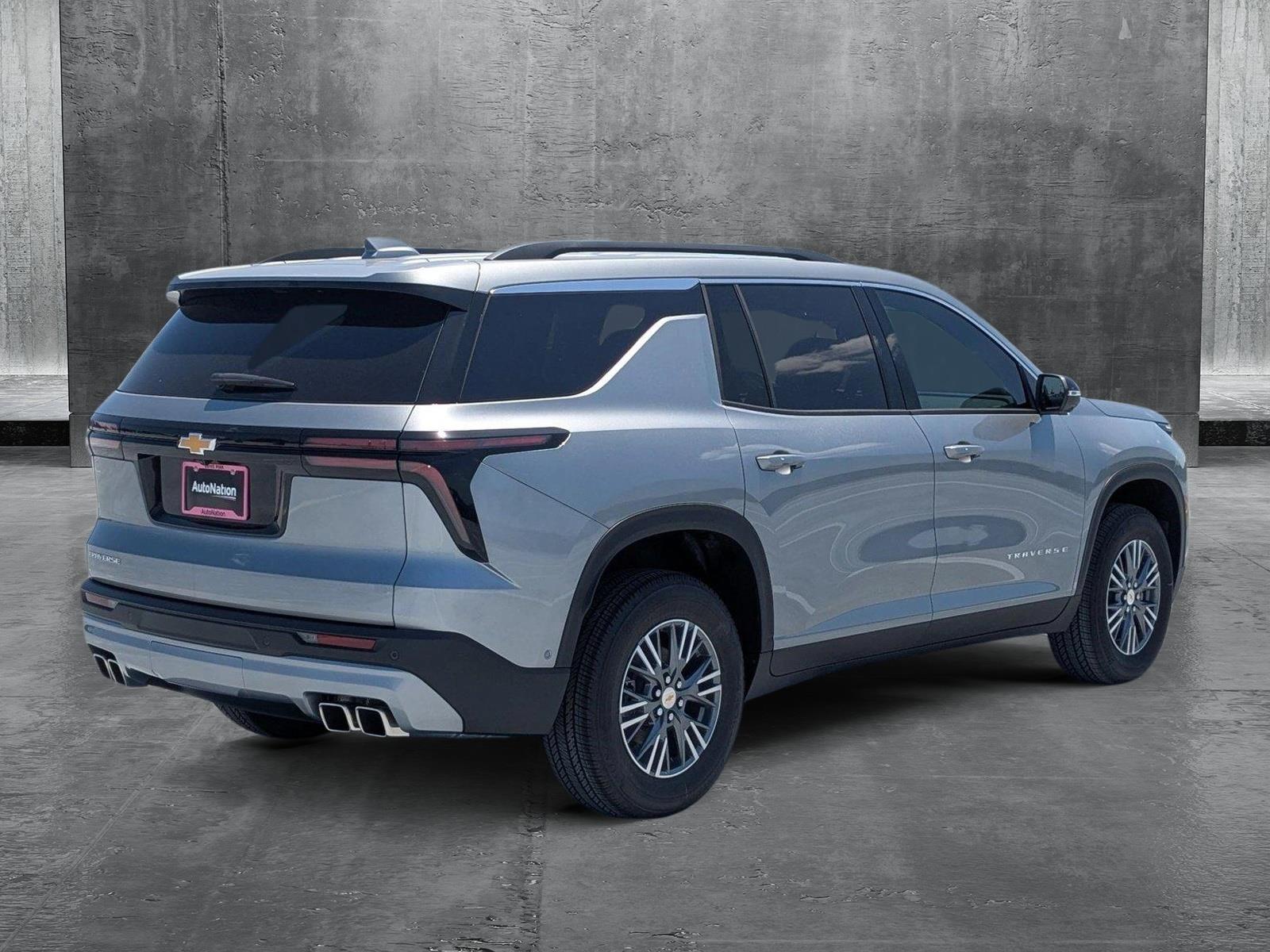 2025 Chevrolet Traverse Vehicle Photo in PEMBROKE PINES, FL 33024-6534