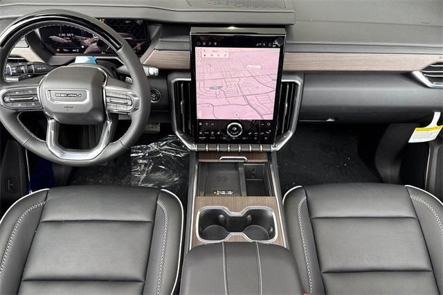 2025 GMC Acadia Vehicle Photo in ELK GROVE, CA 95757-8703