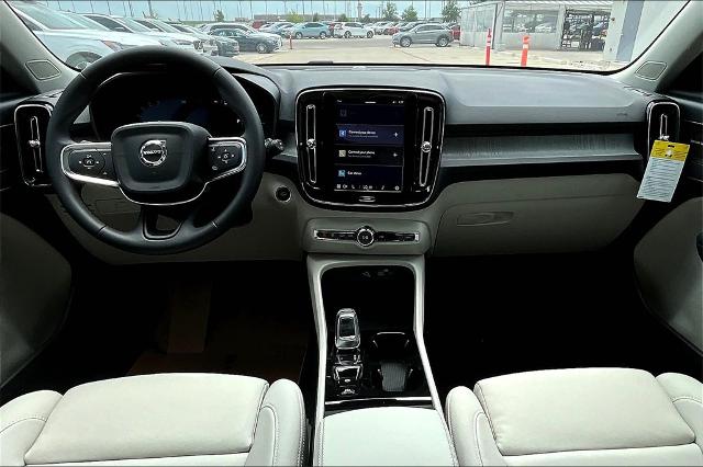 2025 Volvo XC40 Vehicle Photo in Grapevine, TX 76051