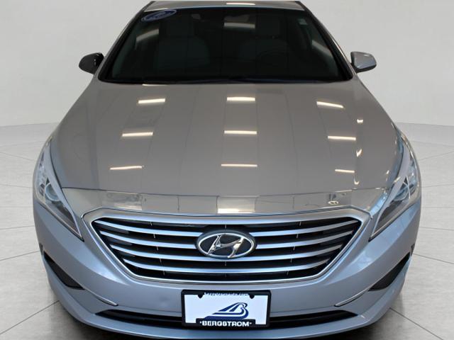 2017 Hyundai SONATA Vehicle Photo in Green Bay, WI 54304